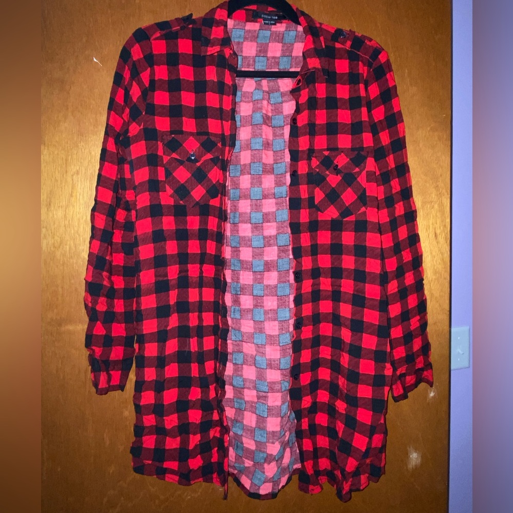 Paper Tree Long Sleeve Thin Plaid Red & Black Button-Up